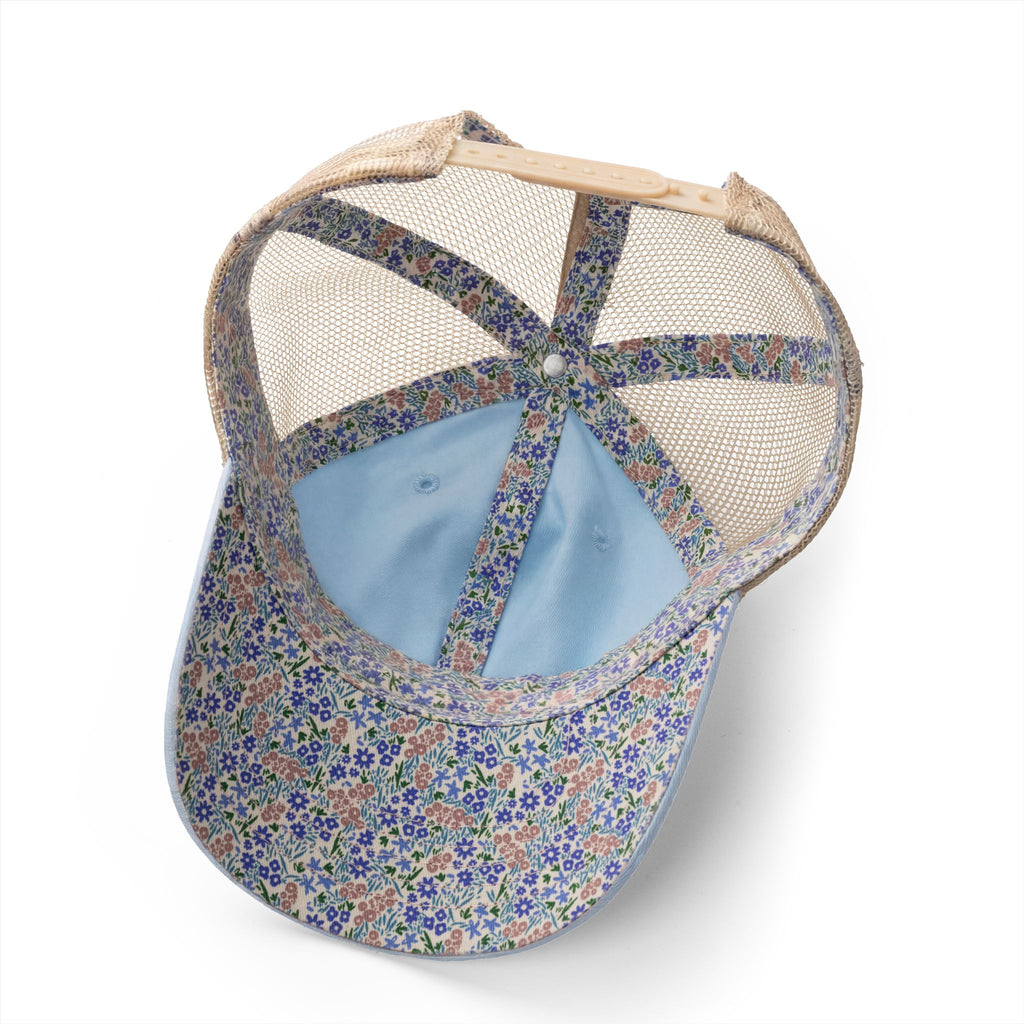 Womens outback Co Cap- ponytail access
